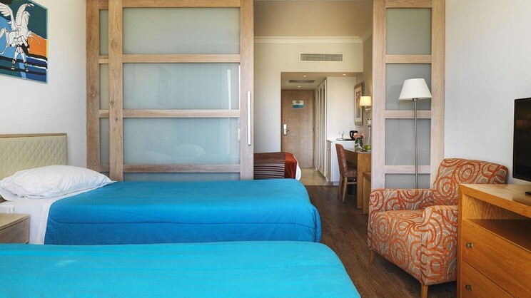 Family Junior Suite, Inland View 